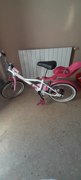 Bicicleta infantil rosa para niña
