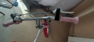 Bicicleta infantil rosa para niña