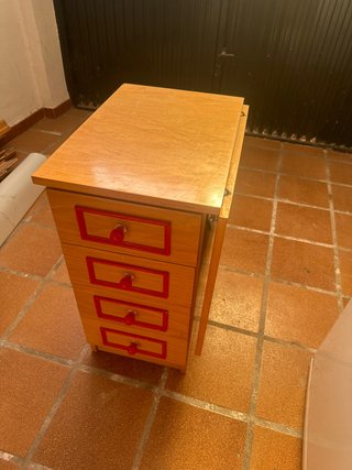 Mesa auxiliar abatible madera y cajones