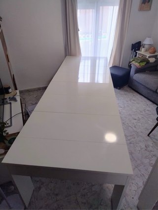 Mesa extensible blanca brillo