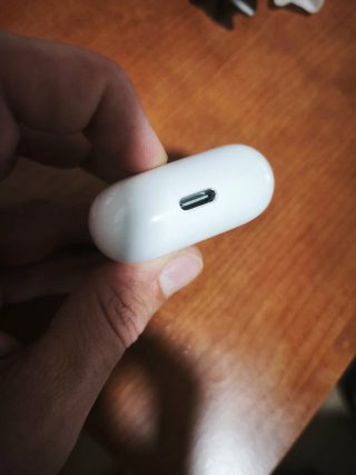 Estuche AirPods A3048 Apple
