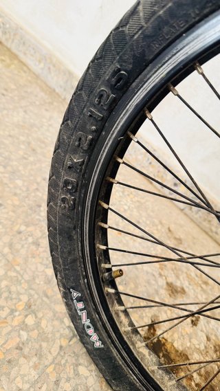 Bicicleta BMX Monty gris