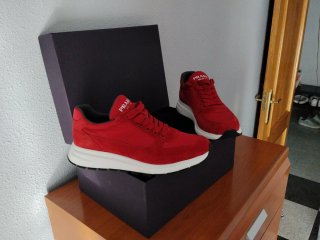 Zapatillas Prada Rojas y Blancas