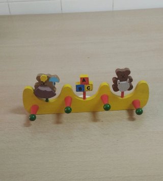 Lote 3 percheros infantiles madera