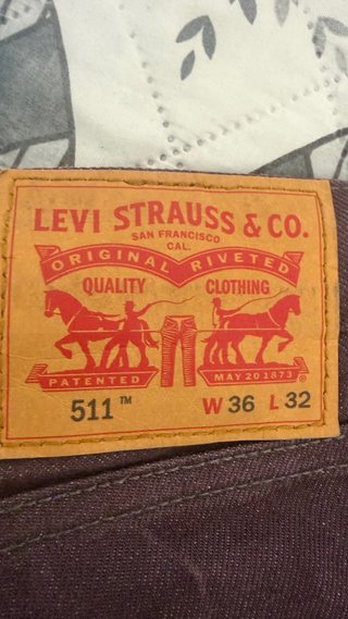 Pantalón Levis 511 Caballero Morado 511 -