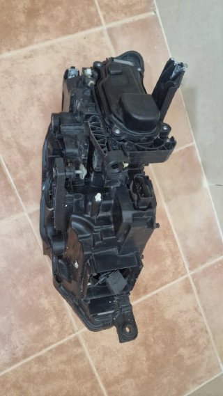 Faro Izquierdo Volkswagen Passat B8 /90064950