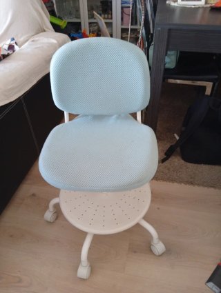 Silla de escritorio azul y blanca