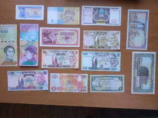 Lote 50 Billetes Diversos