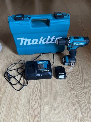 Taladro Atornillador Makita con Maletín