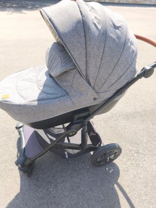 Carro de paseo Kinderkraft + sacaleches de regalo