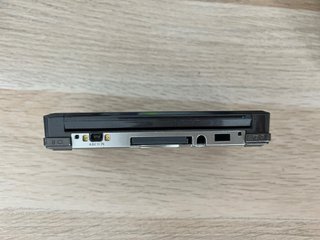Nintendo 3DS Negra + Tarjeta SD 2GB