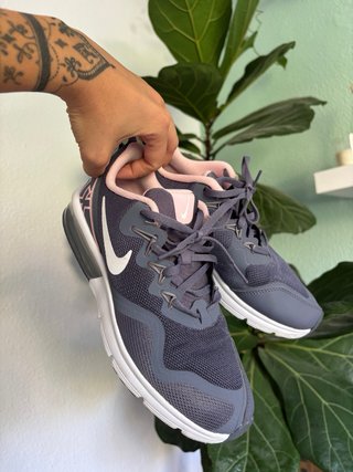 Zapatillas Nike Air Max grises y rosas