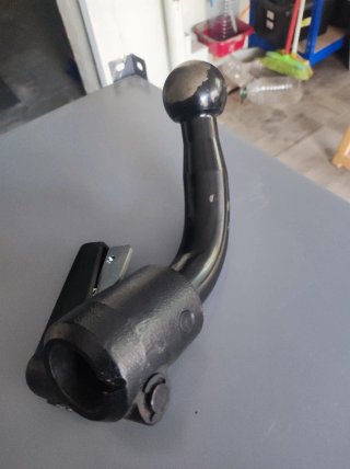 Bola de enganche extraíble