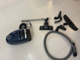 Aspiradora Miele C3 Senator Azul