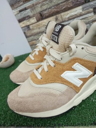 Scarpe New Balance Uomo Beige/Marrone