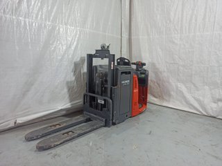 LINDE N20L - Transpaleta con báscula