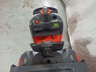 LINDE N20L - Transpaleta con báscula
