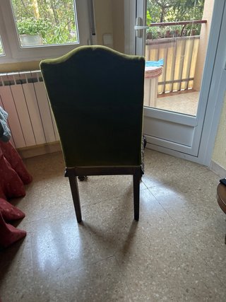 4 Sillas de comedor verdes y negras. Coste unitari