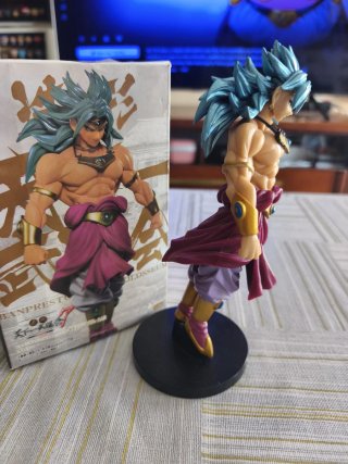 Figura Broly