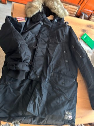Abrigo Ralph Lauren Negro con Capucha