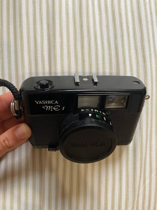 Cámara Yashica ME 1