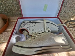 Zapatillas chico beige y marrón