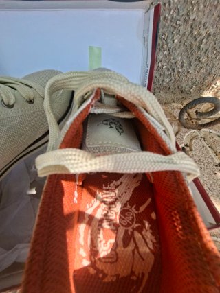 Zapatillas chico beige y marrón