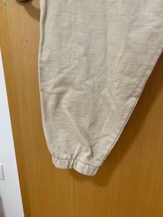 Pantalón jogger beige Zara