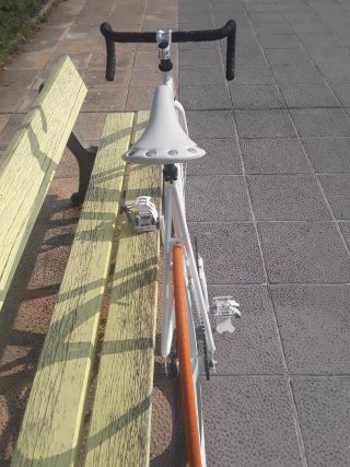 Bicicleta Fixie Blanca, recien montada engrasada.