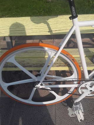 Bicicleta Fixie Blanca, recien montada engrasada.