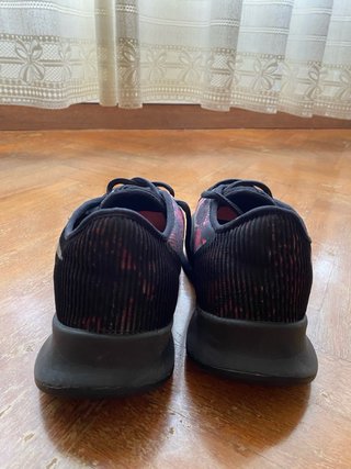 Zapatillas Nike Superrep Negras y Rojas