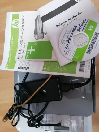 Impresora HP Gris y Blanca