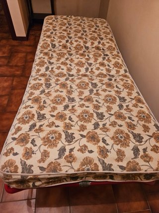 Letto pieghevole con materasso