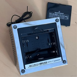 Radio despertador Naf Naf USB/MP3