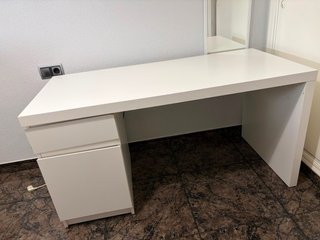 Escritorio 140x65cm con cajonera