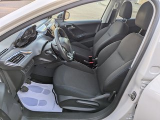 Peugeot 208 Signature 1.5BlueHdi 100Cv Garantía In