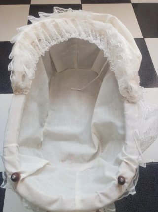 Cochecito de muñecas vintage