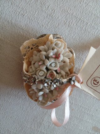 Cestino decorativo in argento e fiori Capodimonte