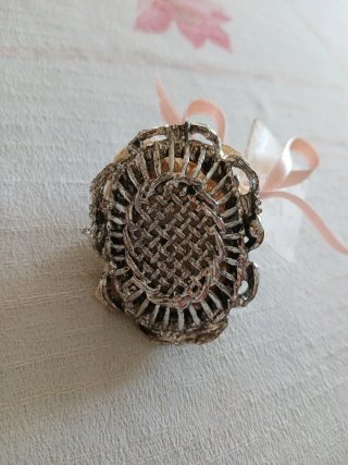 Cestino decorativo in argento e fiori Capodimonte