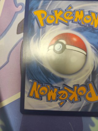 Carta Pokémon Pikachu con Sombrero Gris