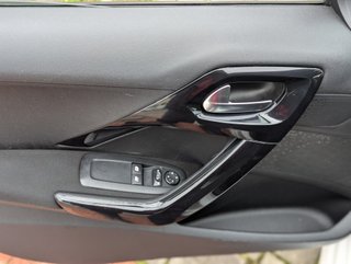 Peugeot 208 1.5BlueHdi 100Cv Garantía IVA Inc