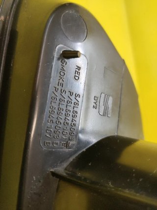 PILOTO TRASERO IZQUIERDO PORTON SEAT IBIZA 6L