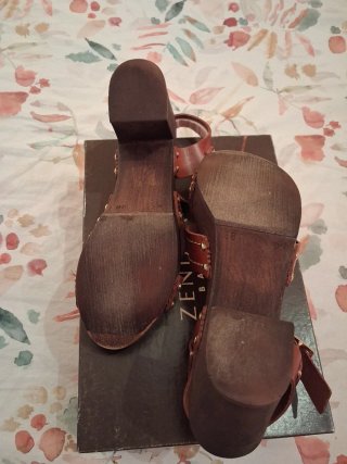 Sandalias de piel ZENDRA marrones