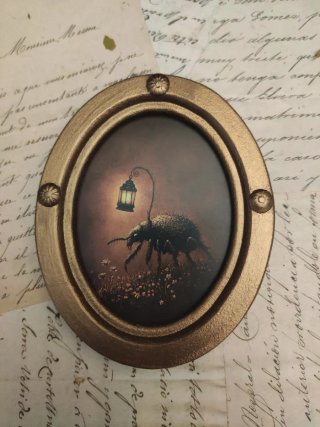 Cuadro Dorado Estilo Whimsical Beetle