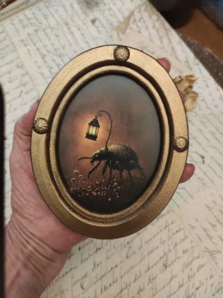 Cuadro Dorado Estilo Whimsical Beetle