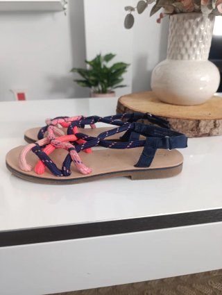 Sandalias Zara Niña Azul y Rosa