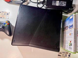 Xbox 360 Slim 250GB + 5 Giochi