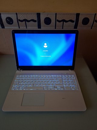 ORDENADOR PORTATIL - PANTALLA TACTIL