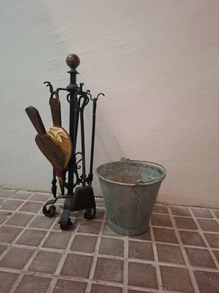 Set de chimenea metal y madera