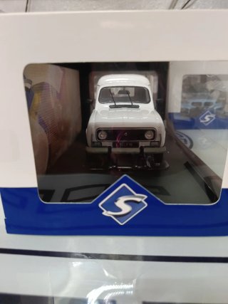 Solido Renault 4L Furgoneta Blanca